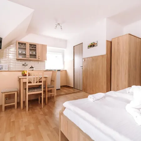 Leitner Ház Balatongyörök