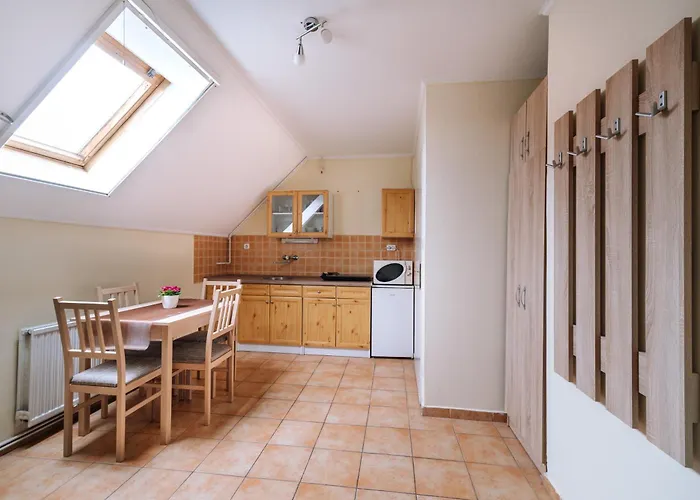 Leitner Haz בית אירוח Balatongyörök